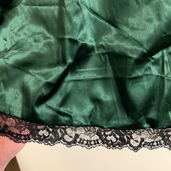 Dolce & Gabbana Green Silk Mini Skirt Black Lace Trim Women’s Size 6 / 42 / S - Picture 6 of 10
